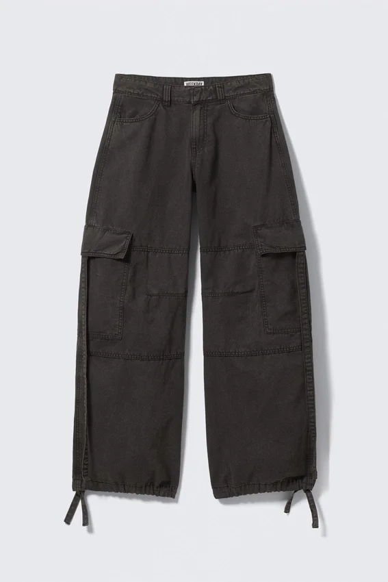 Cargo-Hose mit Riemen aus Twill mit niedriger Leibhöhe – Dunkelgrau Cargo-Hose mit Riemen aus Twill mit niedriger Leibhöhe – Dunkelgrau