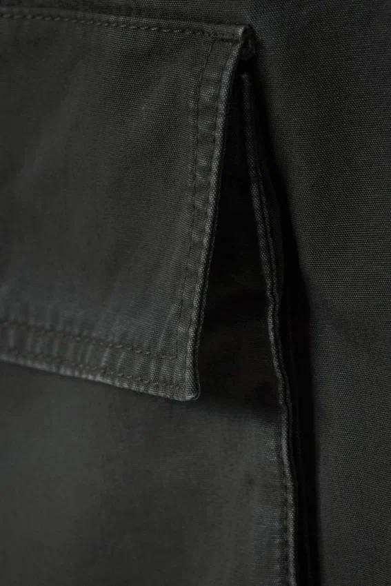 Cargohose mit niedriger Leibhöhe und weitem Bein – Dunkelkhaki Cargohose mit niedriger Leibhöhe und weitem Bein – Dunkelkhaki