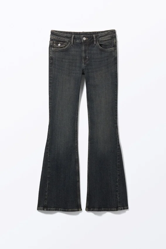 Cheri Low-Waist-Jeans mit ausgestelltem Bein – Desert Blue Cheri Low-Waist-Jeans mit ausgestelltem Bein – Desert Blue