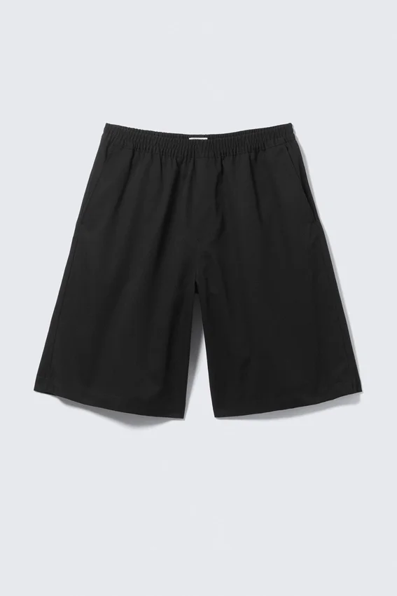 Chino-Shorts mit lockerer Passform und mittlerer Leibhöhe – Schwarz Chino-Shorts mit lockerer Passform und mittlerer Leibhöhe – Schwarz