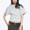 Drapiertes, figurbetontes T-Shirt – Grau meliert Drapiertes, figurbetontes T-Shirt – Grau meliert