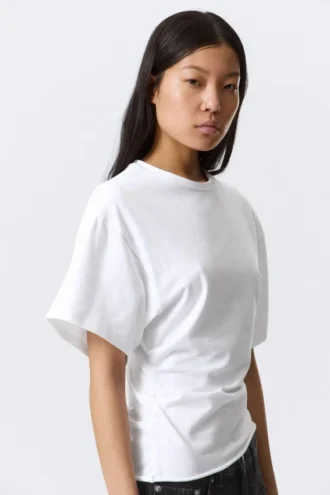 Drapiertes, figurbetontes T-Shirt – Weiß