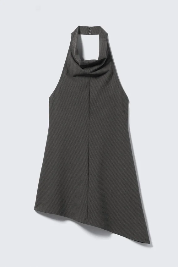 Drapiertes Midi-Kleid mit Neckholder-Ausschnitt und drapiertem Kragen – gestreift, dunkelgrau Drapiertes Midi-Kleid mit Neckholder-Ausschnitt und drapiertem Kragen – gestreift, dunkelgrau
