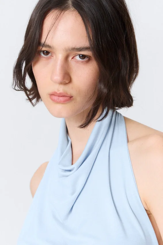 Drapiertes Neckholder-Top – Hellblau Drapiertes Neckholder-Top – Hellblau