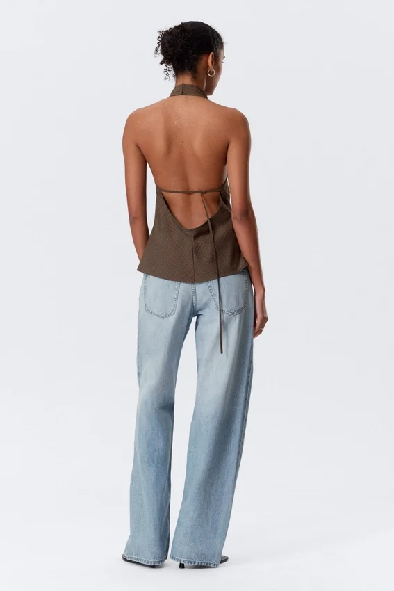 Drapiertes Neckholder-Top mit Wasserfallausschnitt – Braun gestreift Drapiertes Neckholder-Top mit Wasserfallausschnitt – Braun gestreift