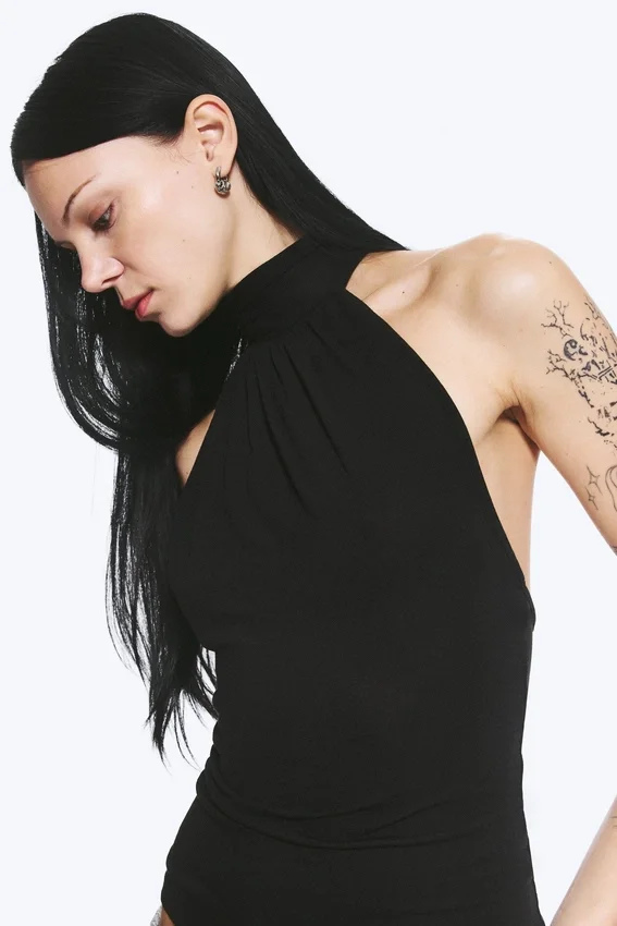 Drapiertes Neckholder-Top – Schwarz Drapiertes Neckholder-Top – Schwarz