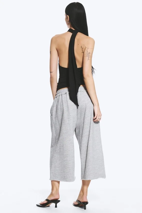 Drapiertes Neckholder-Top – Schwarz Drapiertes Neckholder-Top – Schwarz