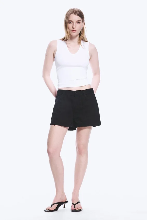 Duchess Low Rise Distressed Mini-Jeansshorts – Black Rinse – Schwarz Duchess Low Rise Distressed Mini-Jeansshorts – Black Rinse – Schwarz