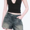 Duchess Mini-Jeans-Shorts mit niedriger Leibhöhe und Distressed-Look – Baltisches Blau – Dunkelblau Duchess Mini-Jeans-Shorts mit niedriger Leibhöhe und Distressed-Look – Baltisches Blau – Dunkelblau