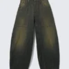 Dunno Unisex-Barrel-Jeans mit niedriger Leibhöhe und weitem Bein – Washed Sulfur – Dark Khaki | Cheap Monday Gb Dunno Unisex-Barrel-Jeans mit niedriger Leibhöhe und weitem Bein – Washed Sulfur – Dark Khaki | Cheap Monday Gb