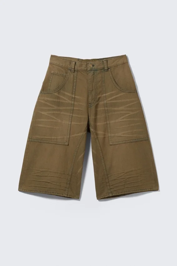 Dunno Unisex-Carpenter-Jorts mit lockerer Passform – Dunkelbraun | Cheap Monday Gb Dunno Unisex-Carpenter-Jorts mit lockerer Passform – Dunkelbraun | Cheap Monday Gb
