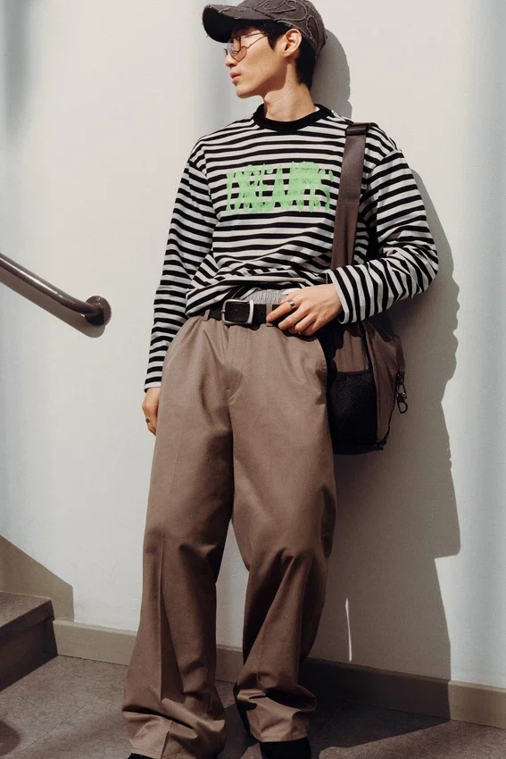 Emil Chino-Hose in lockerer Passform – Dusty Mole Emil Chino-Hose in lockerer Passform – Dusty Mole