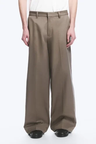 Emil Chino-Hose in lockerer Passform – Dusty Mole