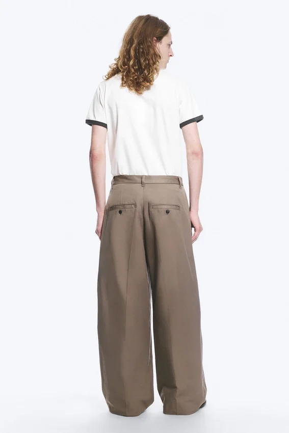 Emil Chino-Hose in lockerer Passform – Dusty Mole Emil Chino-Hose in lockerer Passform – Dusty Mole