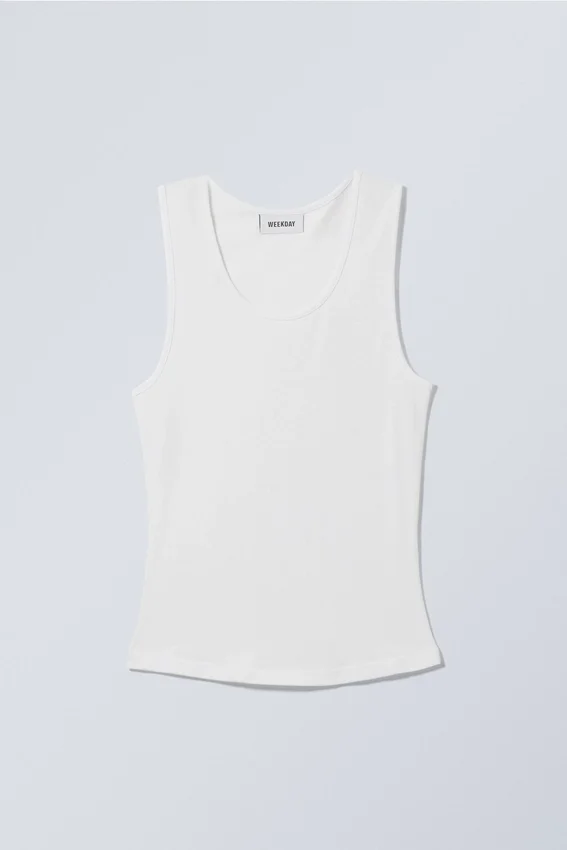 Eng anliegendes Tanktop – Weiß Eng anliegendes Tanktop – Weiß