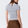 Enges Mini-T-Shirt – Blau/Rosa mit mehrfarbigen Streifen Enges Mini-T-Shirt – Blau/Rosa mit mehrfarbigen Streifen
