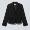 Esma Taillierter Blazer – Schwarz Esma Taillierter Blazer – Schwarz
