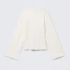 Figurbetontes Langarmshirt – Staubweiß Figurbetontes Langarmshirt – Staubweiß