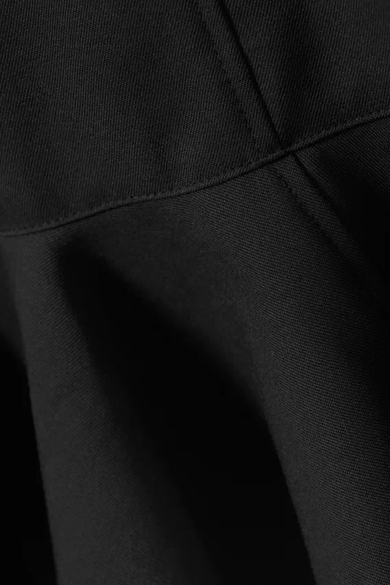 Fit-and-Flare-Minikleid – Schwarz Fit-and-Flare-Minikleid – Schwarz
