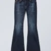 Flame Low-Rise-Jeans mit schmalem, ausgestelltem Bein – Vein Blue – Dunkelblau Flame Low-Rise-Jeans mit schmalem, ausgestelltem Bein – Vein Blue – Dunkelblau