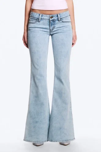 Flare Low Rise Flared Skinny Jeans – Frosty Blue – Hellblau | Cheap Monday Gb Flare Low Rise Flared Skinny Jeans – Frosty Blue – Hellblau | Cheap Monday Gb