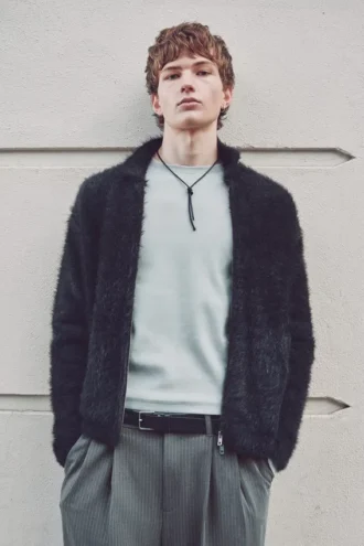Flauschige Strickjacke mit Reißverschluss – Schwarz