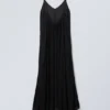 Fließendes Maxikleid – Schwarz Fließendes Maxikleid – Schwarz