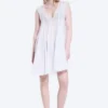 Fließendes Minikleid mit V-Ausschnitt – Weiß Fließendes Minikleid mit V-Ausschnitt – Weiß