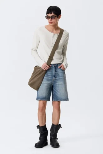 Galaxy Mid Rise Loose Denim Shorts – Blue Horses – Mittelblau