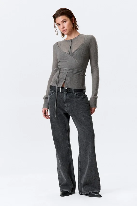 Geknöpfte Strickjacke aus Wollmischung mit Wickeleffekt – Grau Geknöpfte Strickjacke aus Wollmischung mit Wickeleffekt – Grau