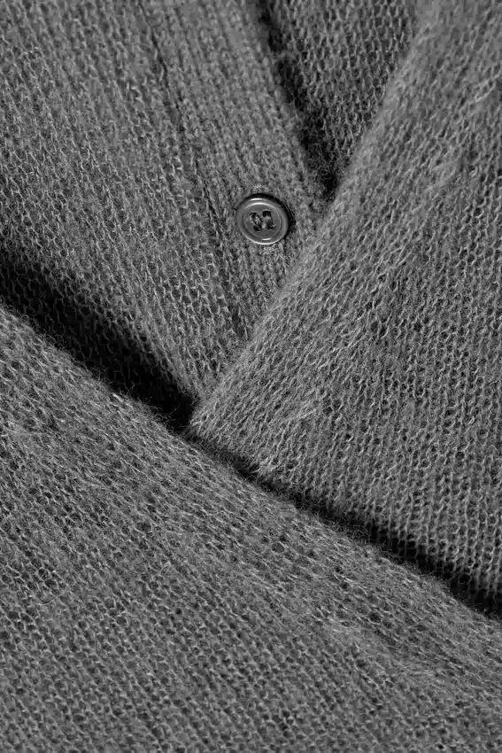 Geknöpfte Strickjacke aus Wollmischung mit Wickeleffekt – Grau Geknöpfte Strickjacke aus Wollmischung mit Wickeleffekt – Grau