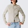 Genevieve Slim Structured Baumwolljacke mit Reißverschluss – Hellbeige Genevieve Slim Structured Baumwolljacke mit Reißverschluss – Hellbeige