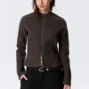 Genevieve Slim strukturierte Baumwolljacke mit Reißverschluss – Dunkelgrau Genevieve Slim strukturierte Baumwolljacke mit Reißverschluss – Dunkelgrau