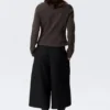 Genevieve Slim strukturierte Baumwolljacke mit Reißverschluss – Dunkelgrau Genevieve Slim strukturierte Baumwolljacke mit Reißverschluss – Dunkelgrau