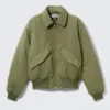Gepolsterte Bomberjacke aus Twill – Staubiges Olivgrün Gepolsterte Bomberjacke aus Twill – Staubiges Olivgrün