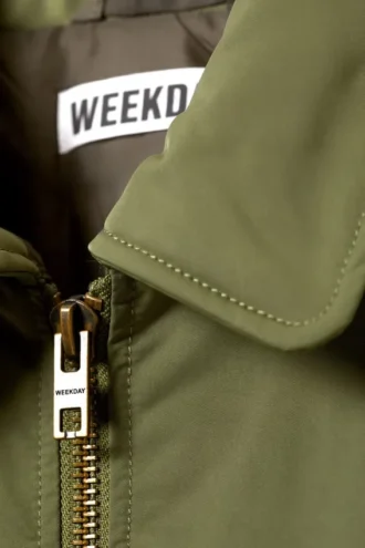 Gepolsterte Bomberjacke aus Twill – Staubiges Olivgrün