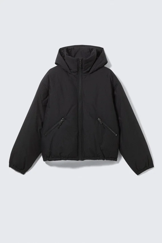 Gepolsterte Daunenjacke mit Kapuze – Schwarz Gepolsterte Daunenjacke mit Kapuze – Schwarz