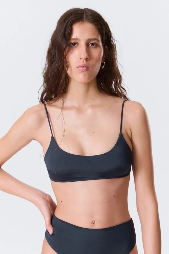 Gepolstertes Bikini-Oberteil mit Bindeband – Dunkelblau Gepolstertes Bikini-Oberteil mit Bindeband – Dunkelblau