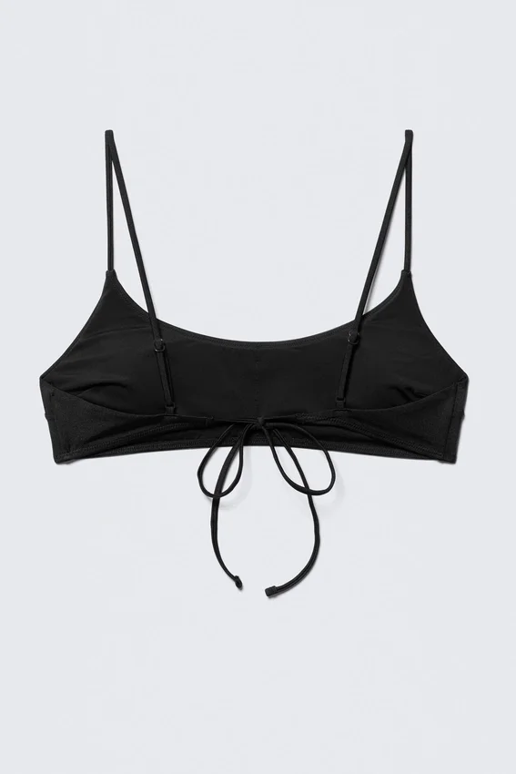 Gepolstertes Bikini-Oberteil mit Bindeband – Schwarz Gepolstertes Bikini-Oberteil mit Bindeband – Schwarz