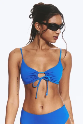 Gerafftes Dreieck-Bikini-Oberteil – Hellblau Gerafftes Dreieck-Bikini-Oberteil – Hellblau
