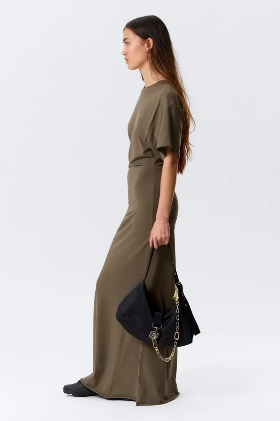 Gerafftes kurzärmeliges Maxikleid – Dark Mole Gerafftes kurzärmeliges Maxikleid – Dark Mole