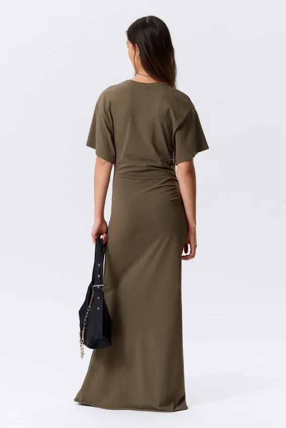 Gerafftes kurzärmeliges Maxikleid – Dark Mole Gerafftes kurzärmeliges Maxikleid – Dark Mole