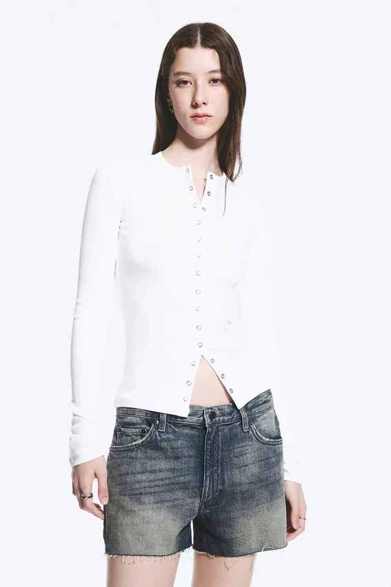 Gerippte Langarm-Strickjacke – Weiß Gerippte Langarm-Strickjacke – Weiß