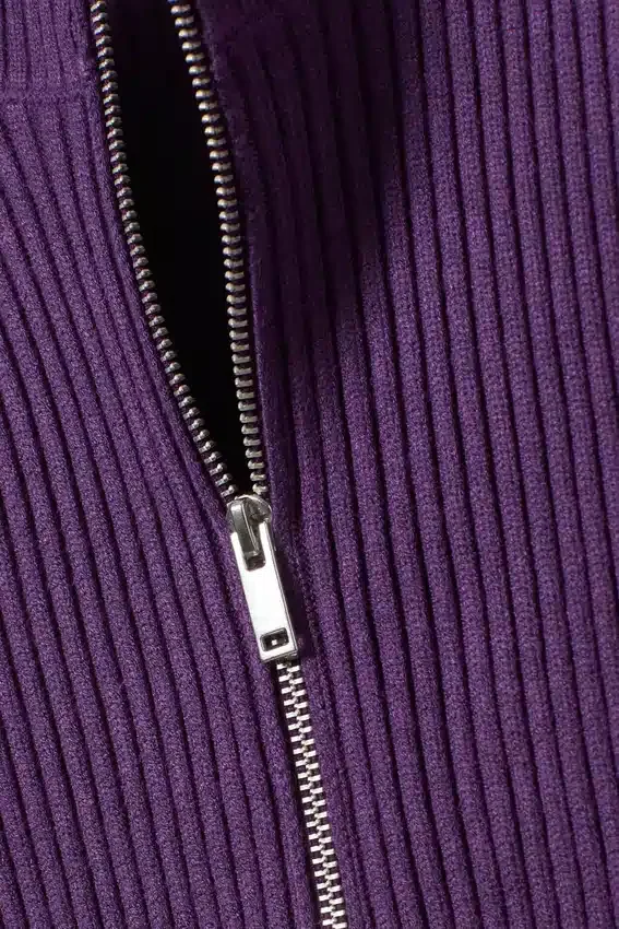 Gerippte, taillierte Strickjacke mit Reißverschluss – Dunkelviolett Gerippte, taillierte Strickjacke mit Reißverschluss – Dunkelviolett