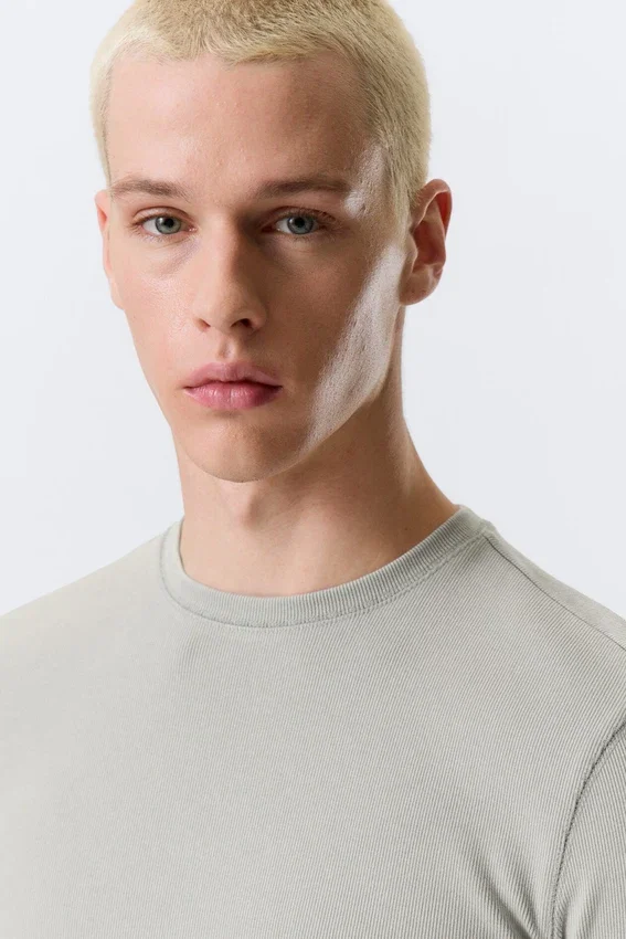 Geripptes Langarmshirt – Grau Geripptes Langarmshirt – Grau