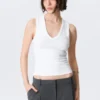 Geripptes Tanktop mit V-Ausschnitt – Weiß Geripptes Tanktop mit V-Ausschnitt – Weiß