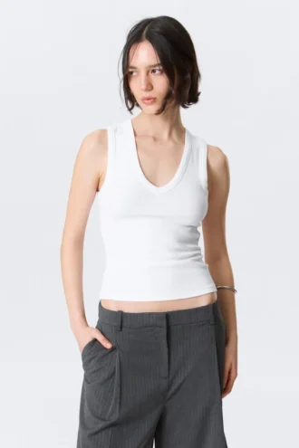 Geripptes Tanktop mit V-Ausschnitt – Weiß