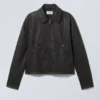 Geschrumpfte Kunstlederjacke – Schwarz