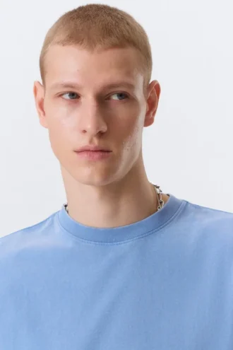 Geschrumpftes Baumwoll-T-Shirt mit kurzen Ärmeln – Blau