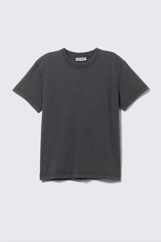 Geschrumpftes Baumwoll-T-Shirt mit kurzen Ärmeln – gewaschen, schwarz Geschrumpftes Baumwoll-T-Shirt mit kurzen Ärmeln – gewaschen, schwarz
